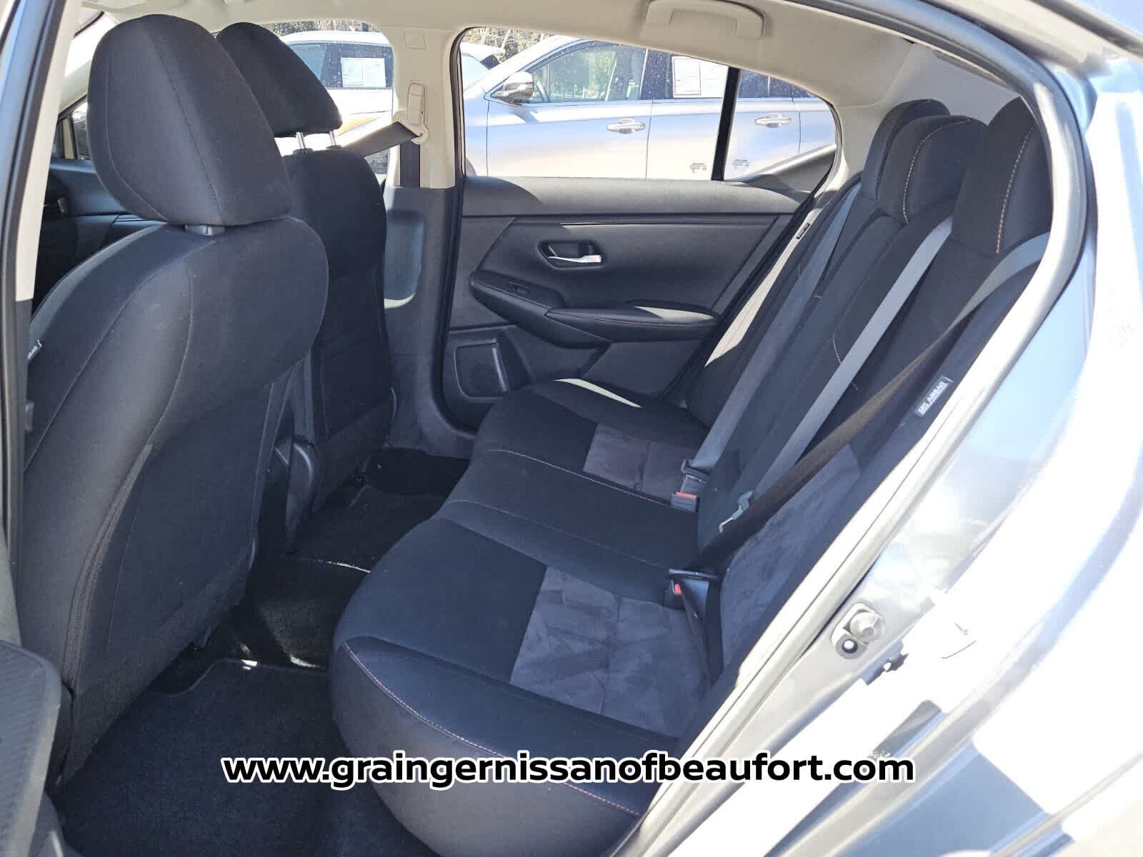 Used 2022 Nissan Sentra SR w/ Electronics Package FWD image 4