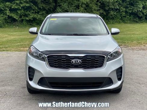 Used 2020 Kia Sorento LX FWD image 2