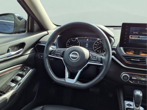 Used 2023 Nissan Altima 2.0 SR image 14