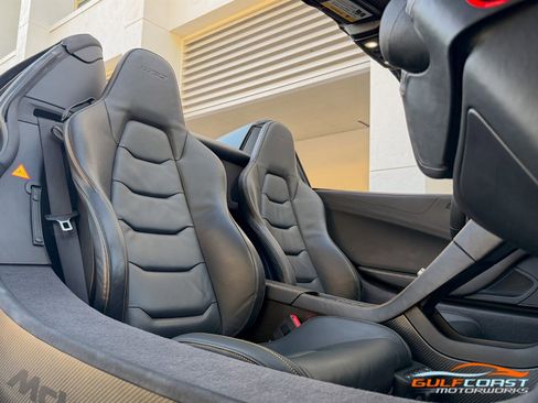 Used 2016 McLaren 675LT image 32