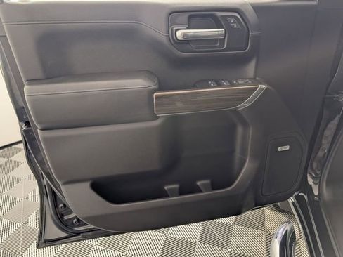 Used 2020 Chevrolet Silverado 1500 RST AWD/4WD image 10