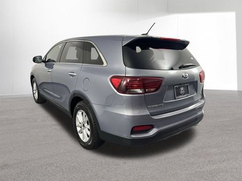 Used 2020 Kia Sorento FWD V6 image 30