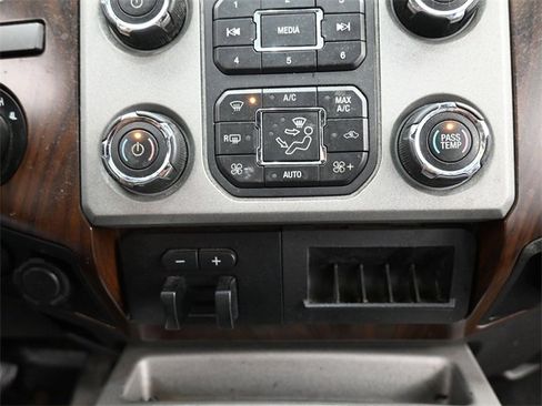 Used 2015 Ford F250 Lariat w/ Lariat Ultimate Package image 16