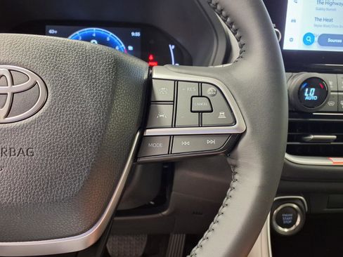 New 2026 Toyota Grand Highlander XLE image 20