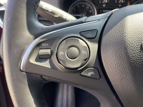 Used 2019 Buick Enclave Essence FWD image 33