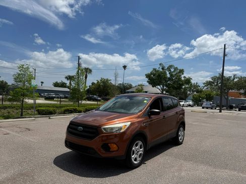 Used 2017 Ford Escape S image 3
