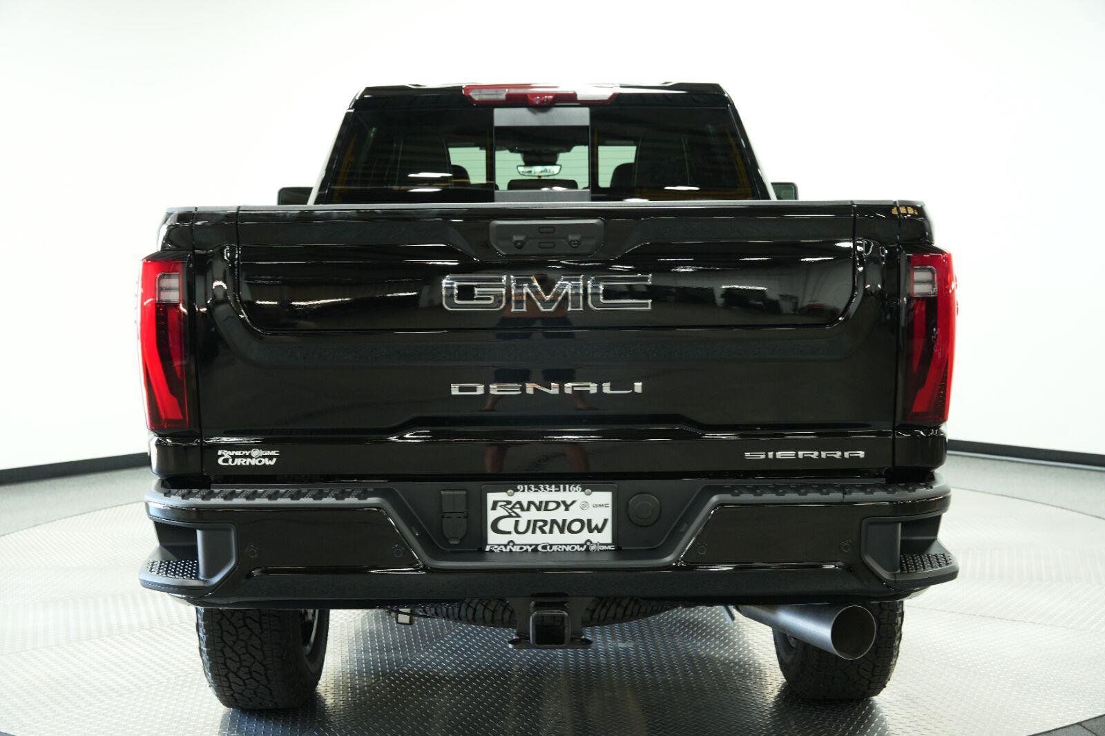 New 2026 GMC Sierra 2500 Denali Ultimate AWD/4WD image 10