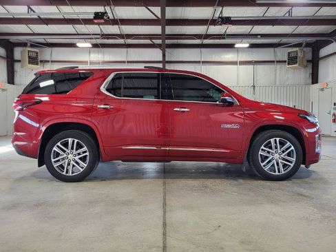 Used 2023 Chevrolet Traverse High Country image 6