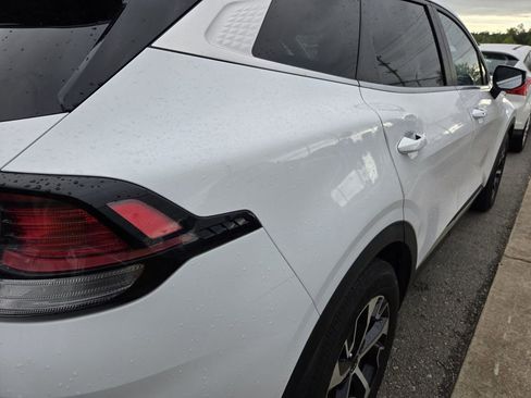 Used 2023 Kia Sportage EX FWD image 6