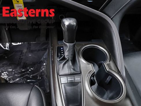 Used 2023 Toyota Camry SE FWD image 12