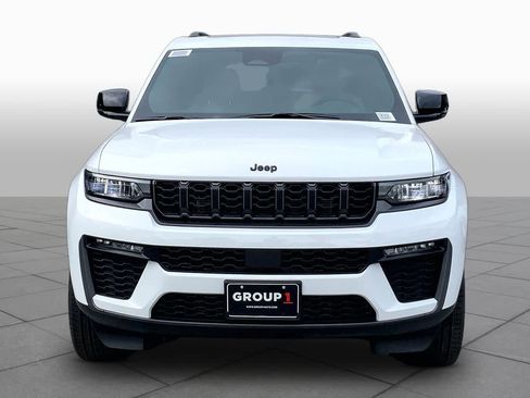 New 2026 Jeep Grand Cherokee Limited RWD image 3