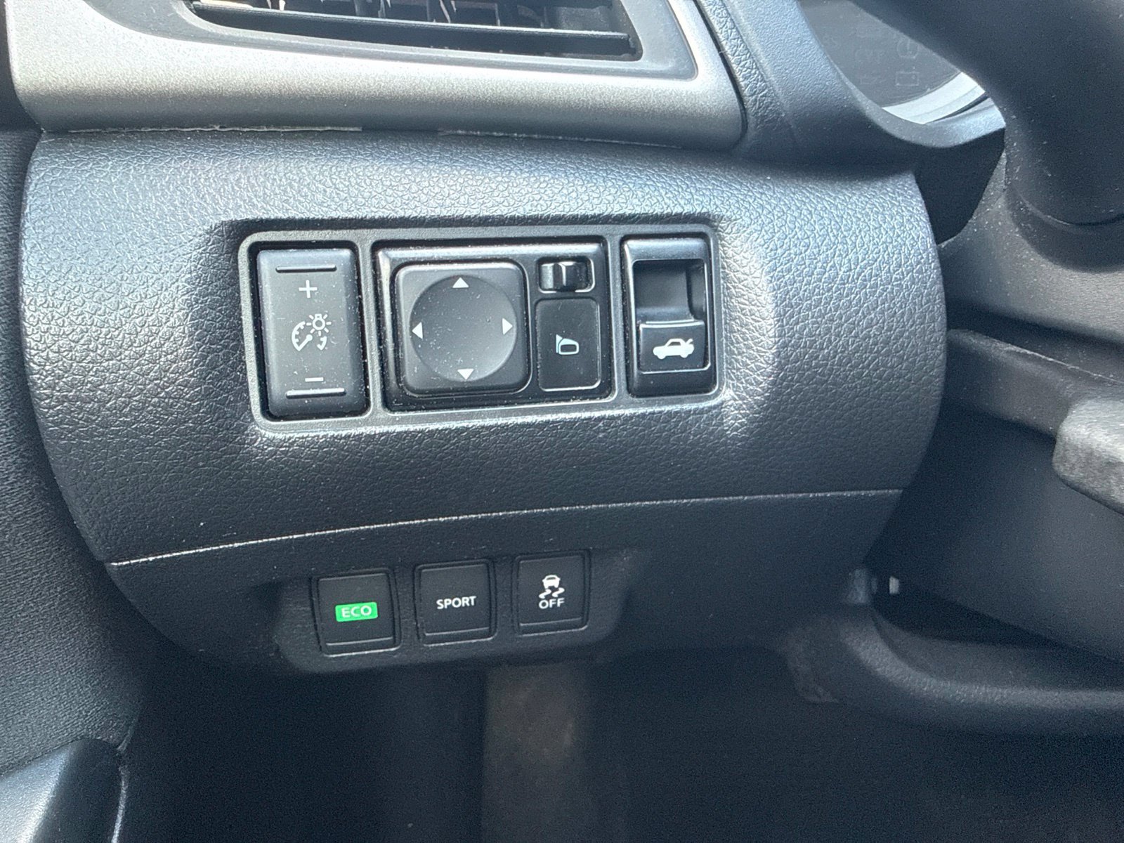 Used 2013 Nissan Sentra SV FWD image 28