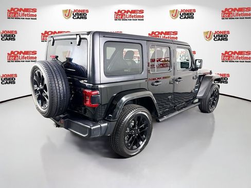 Used 2023 Jeep Wrangler Unlimited Sahara AWD/4WD image 14