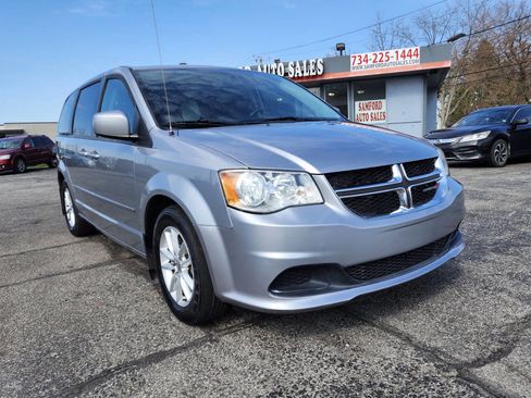 Used 2014 Dodge Grand Caravan SXT image 6