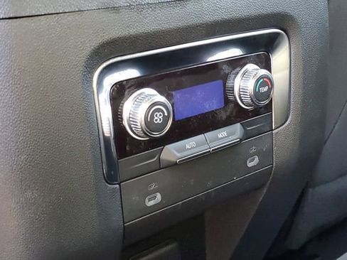 Certified 2023 GMC Yukon SLE image 32