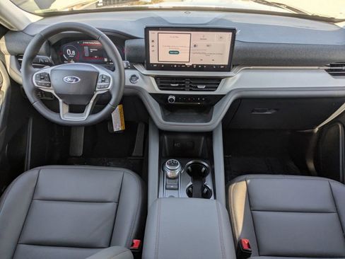 New 2026 Ford Explorer Active image 16