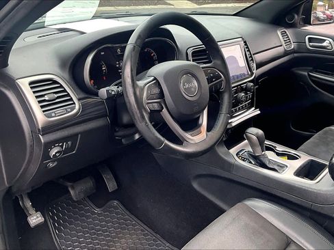 Used 2020 Jeep Grand Cherokee Altitude image 17