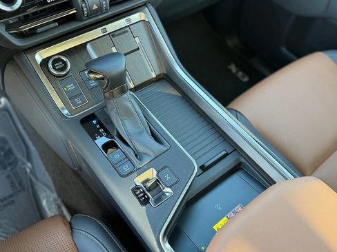 Used 2025 Lexus GX 550 image 75