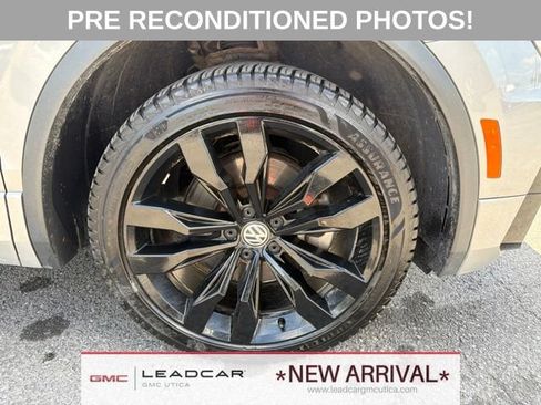Used 2021 Volkswagen Tiguan SE R-Line AWD/4WD image 9