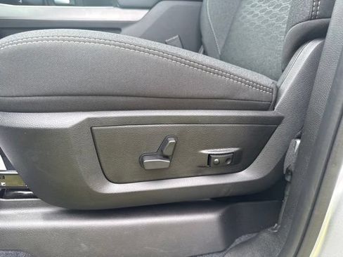 New 2026 RAM 2500 Big Horn AWD/4WD image 12