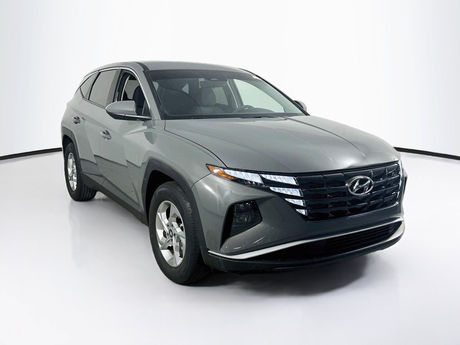 Used 2024 Hyundai Tucson SE FWD image 3