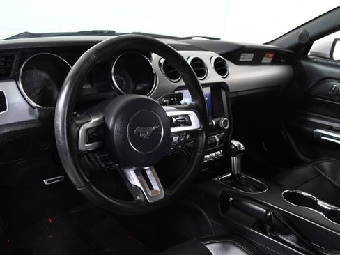 Used 2016 Ford Mustang Premium image 20