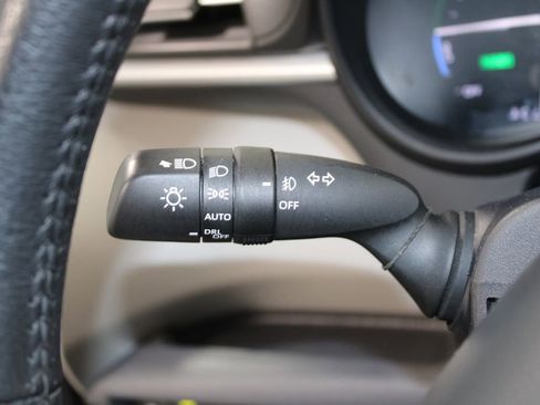 Used 2024 Toyota Sienna XLE image 39