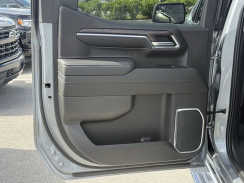 Used 2023 GMC Sierra 1500 SLT w/ SLT Premium Package RWD image 35