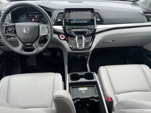 Used 2023 Honda Odyssey Touring image 13