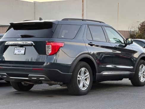 Certified 2022 Ford Explorer XLT w/ Equipment Group 202A image 4