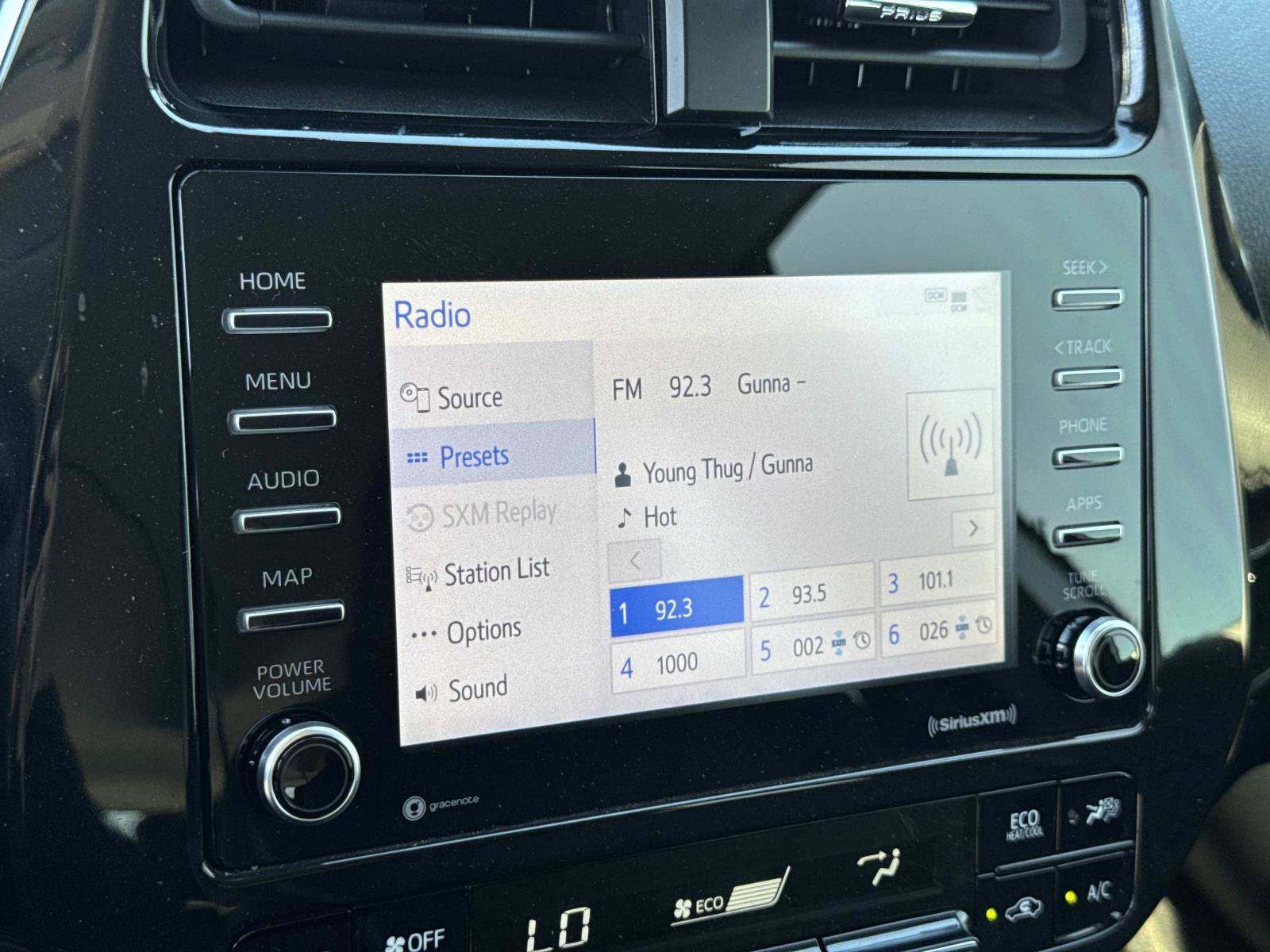 Used 2022 Toyota Prius FWD image 16