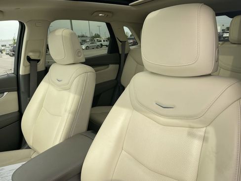 Used 2021 Cadillac XT5 Premium Luxury AWD/4WD image 8