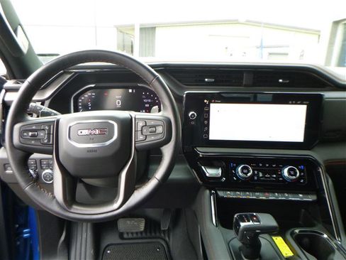 Used 2023 GMC Sierra 1500 AT4 w/ AT4 Preferred Package image 12