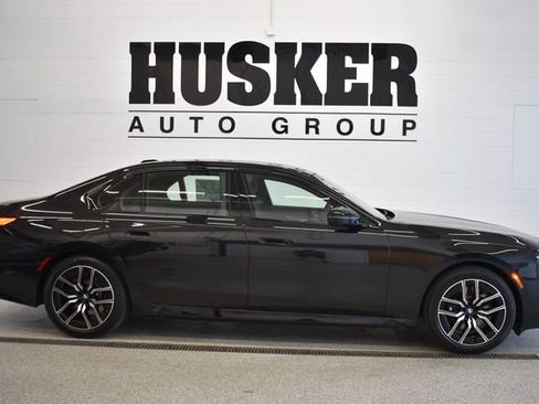 New 2026 BMW 760i xDrive image 2