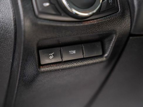 Used 2017 Ford Explorer Platinum image 50