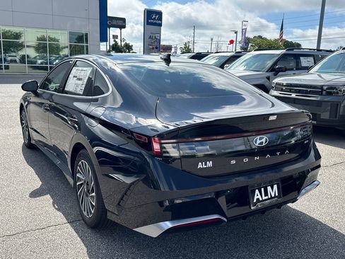 New 2025 Hyundai Sonata SEL image 3