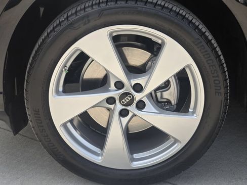 Certified 2025 Audi Q5 Premium Plus w/ Premium Plus AWD/4WD image 16