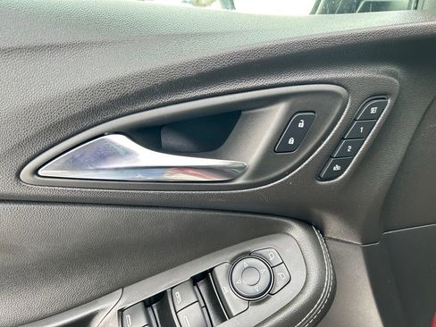 Used 2024 Buick Encore GX Avenir w/ Avenir Convenience Package image 9