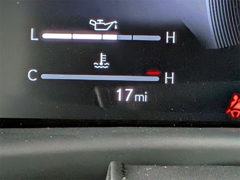 New 2025 Lexus LX 600 4WD w/ Premium Package image 21