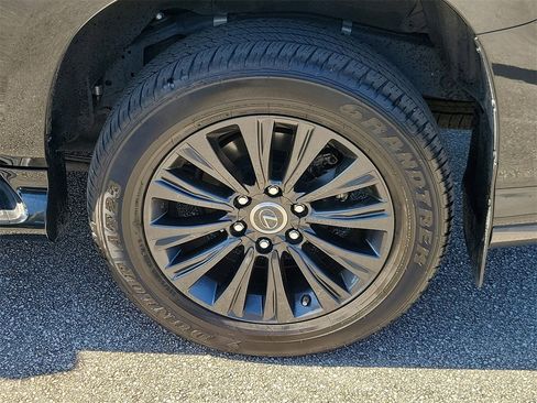 Used 2023 Lexus GX 460 Premium image 5