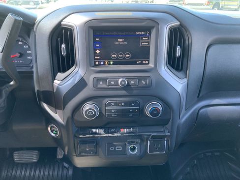 Used 2024 Chevrolet Silverado 2500 W/T w/ WT Convenience Package AWD/4WD image 31