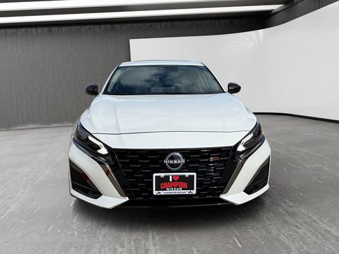 Used 2025 Nissan Altima 2.5 SR w/ SR Premium Package FWD image 8