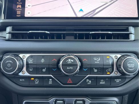 New 2026 Jeep Gladiator Mojave AWD/4WD image 29
