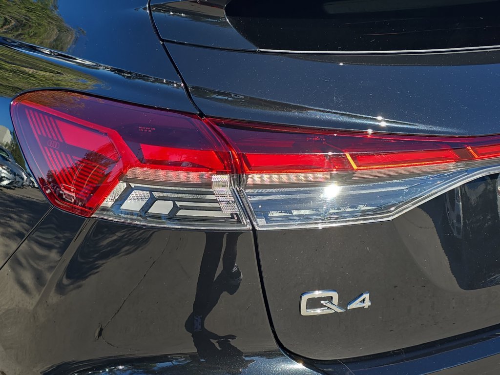 Certified 2023 Audi Q4 e-tron Premium Plus AWD/4WD image 34