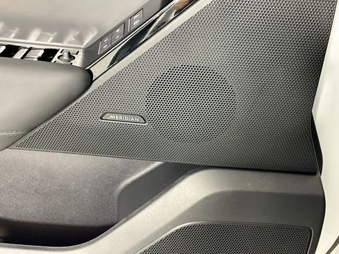 Used 2026 Land Rover Range Rover Velar S image 18