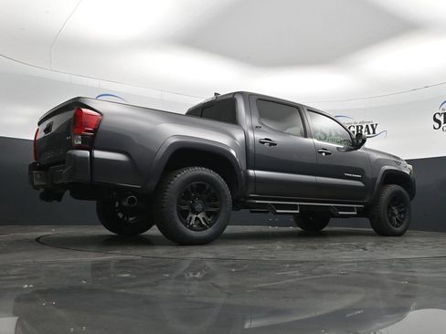 Used 2019 Toyota Tacoma SR5 RWD image 23