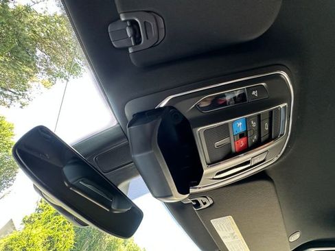 Used 2025 Jeep Wagoneer Series II image 32