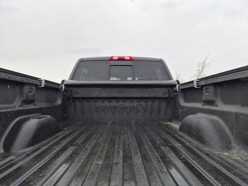 Used 2019 GMC Sierra 2500 Denali w/ Duramax Plus Package AWD/4WD image 11