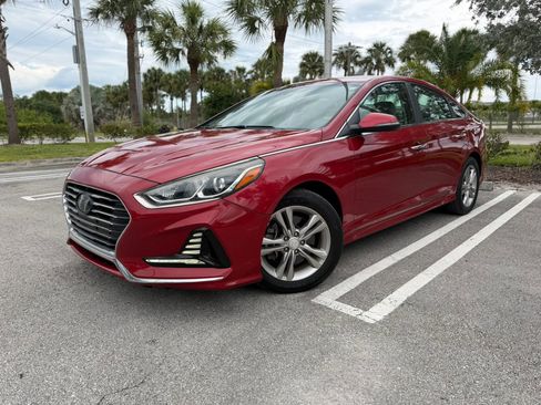 Used 2018 Hyundai Sonata SEL w/ Tech Package 02 FWD image 2