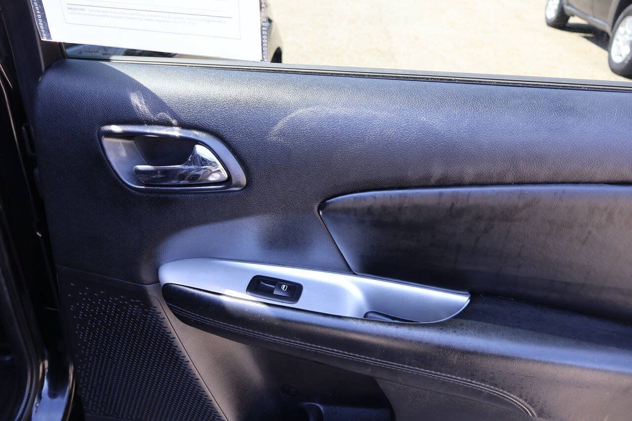 Used 2014 Dodge Journey SXT w/ Flexible Seating Group FWD image 20